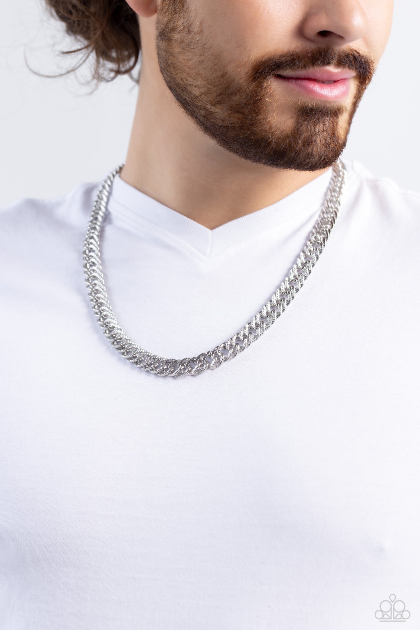 In The END ZONE - Silver - Urban Necklace