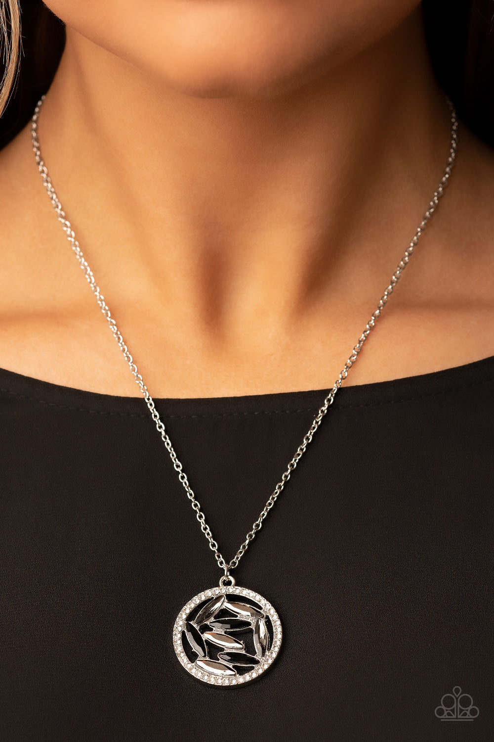 Head-Spinning Sparkle - Black - Paparazzi Necklace
