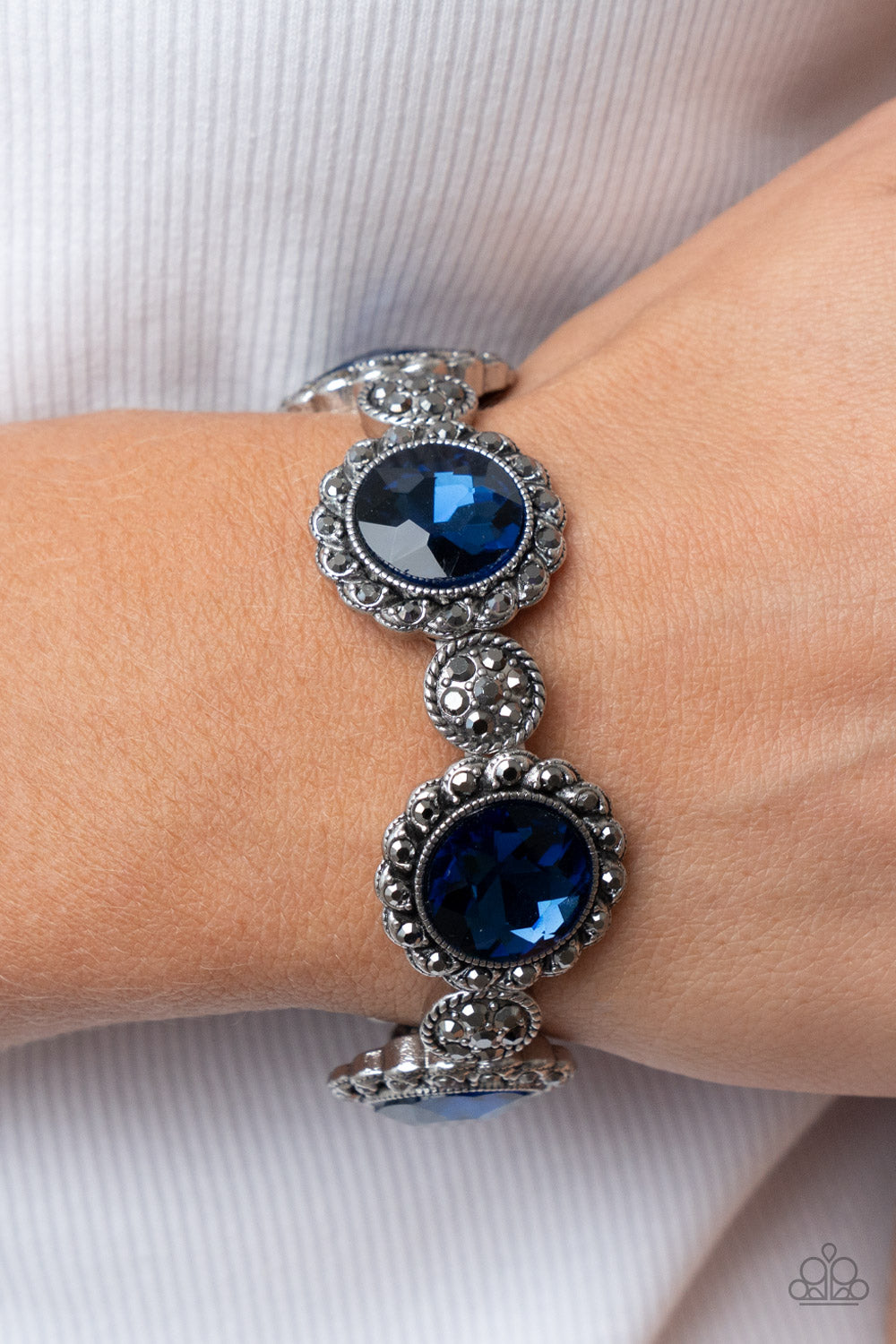 Palace Property - Blue - Paparazzi Bracelet