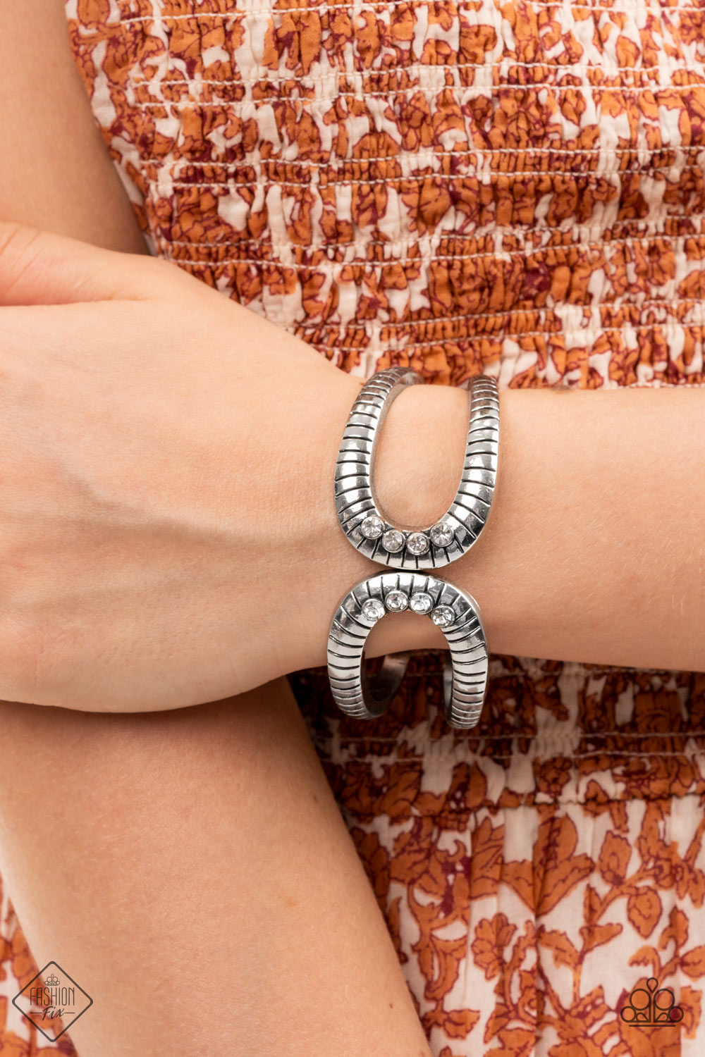 Simply Santa Fe - Complete Trend Blend - (July 2022 Fashion Fix)