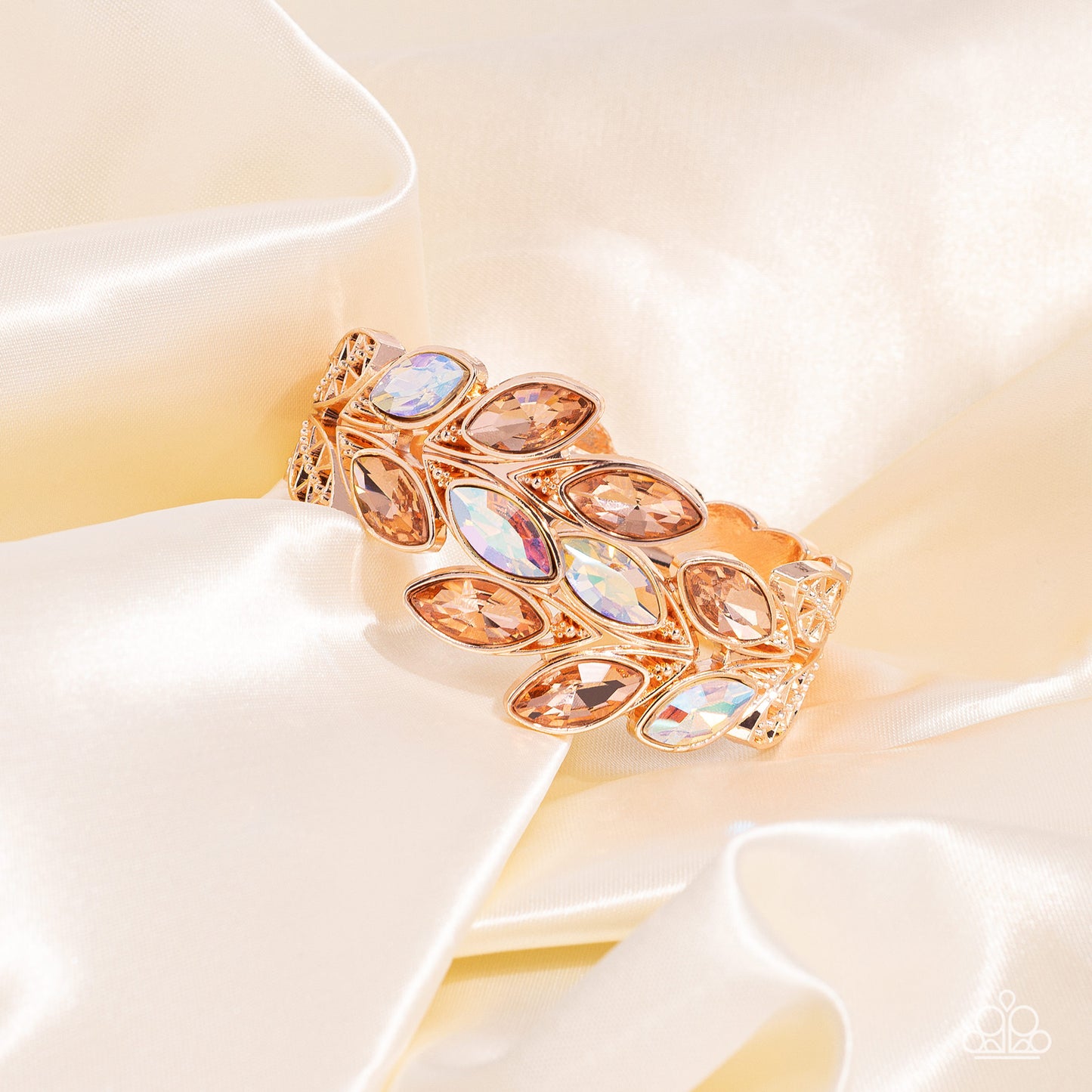 Luminous Laurels - Rose Gold - Paparazzi Bracelet