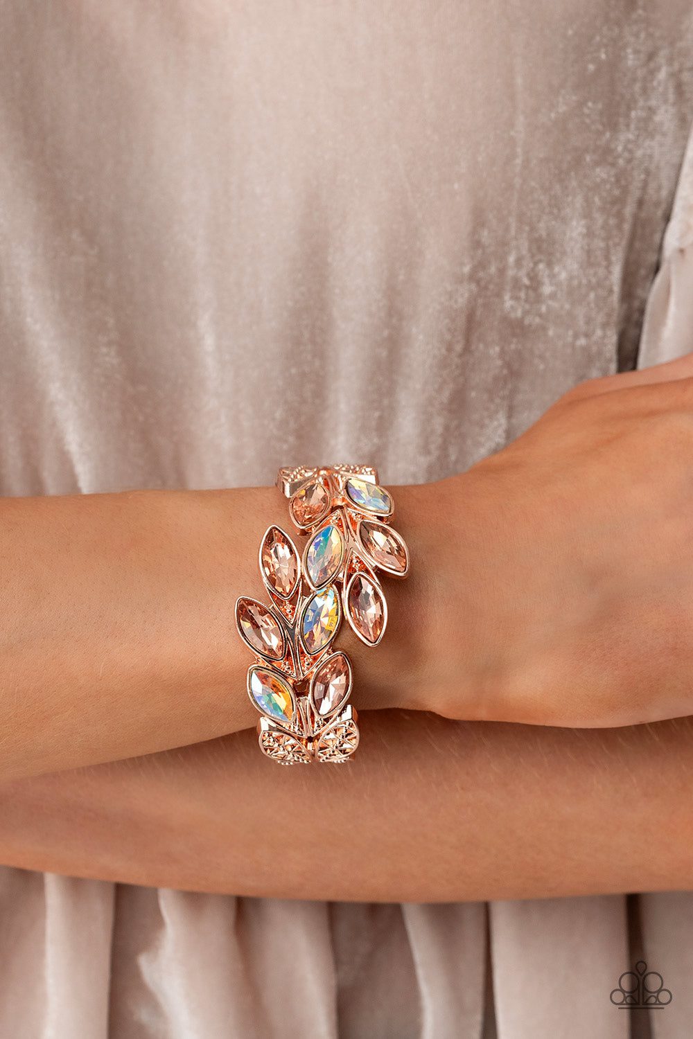 Luminous Laurels - Rose Gold - Paparazzi Bracelet