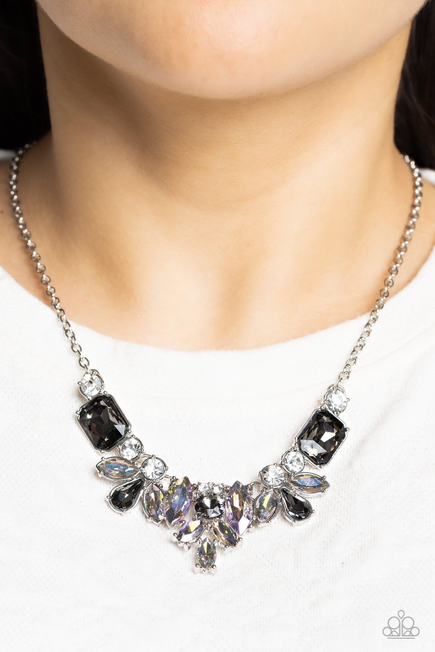 Prima Donna Dazzle - Silver - Paparazzi Necklace