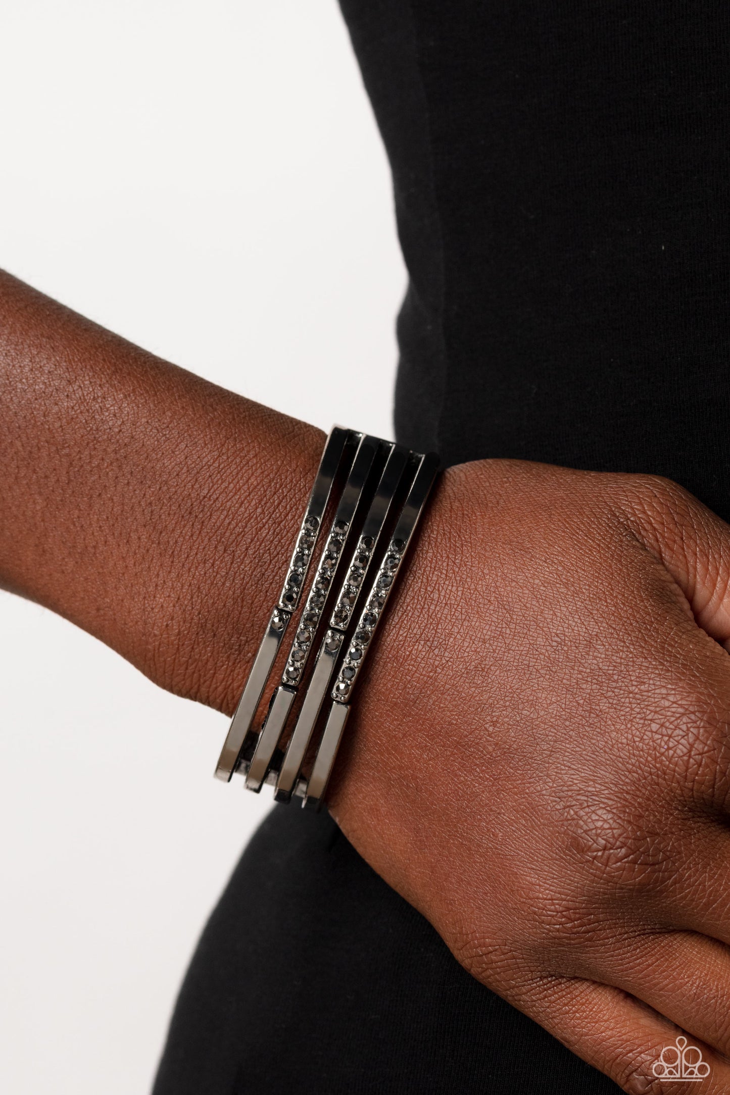 Labyrinth Lure - Black - Paparazzi Bracelet