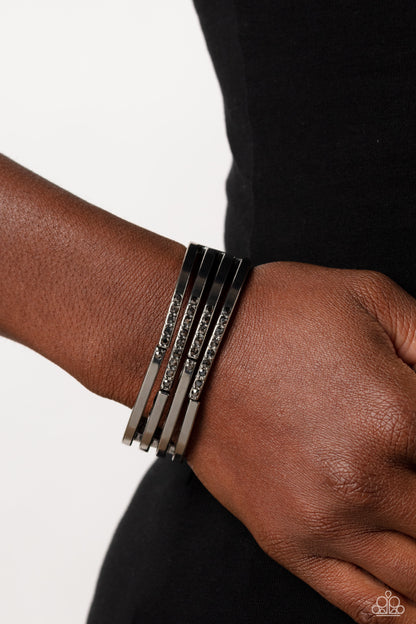 Labyrinth Lure - Black - Paparazzi Bracelet