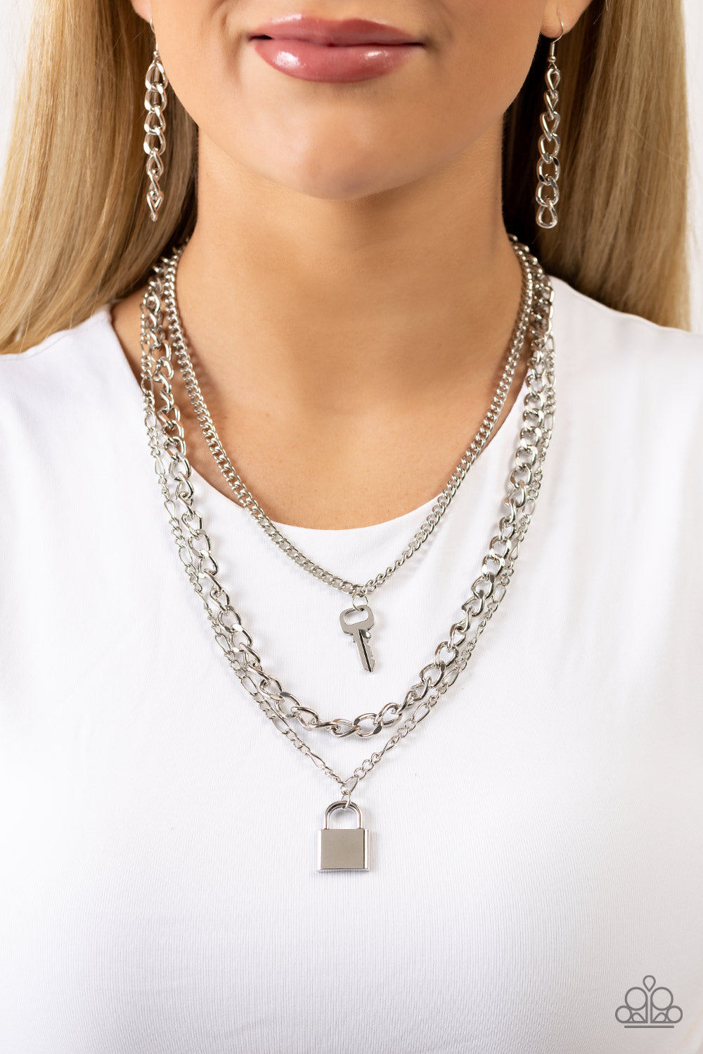 Low Key Layers - Silver - Paparazzi Necklace