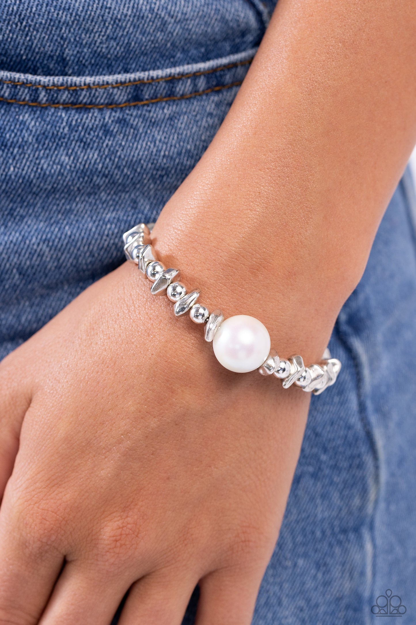Chiseled Class - White - Paparazzi Bracelet
