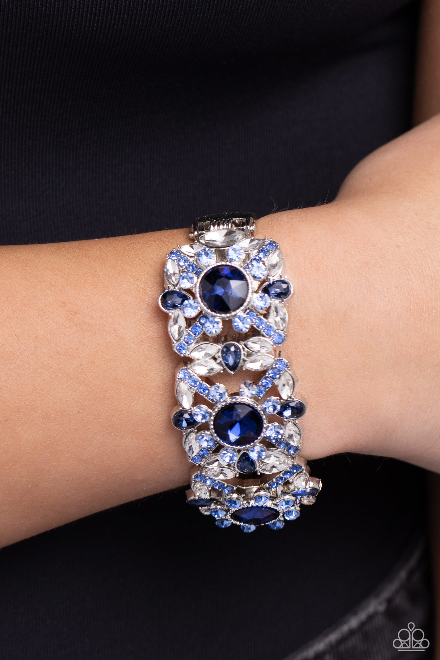 Shimmering Solo - Blue - Paparazzi Bracelet