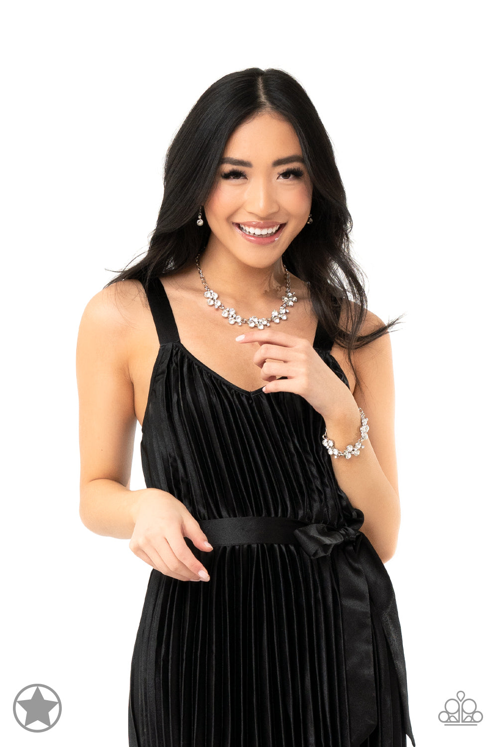 Hollywood Hills White - Paparazzi Necklace