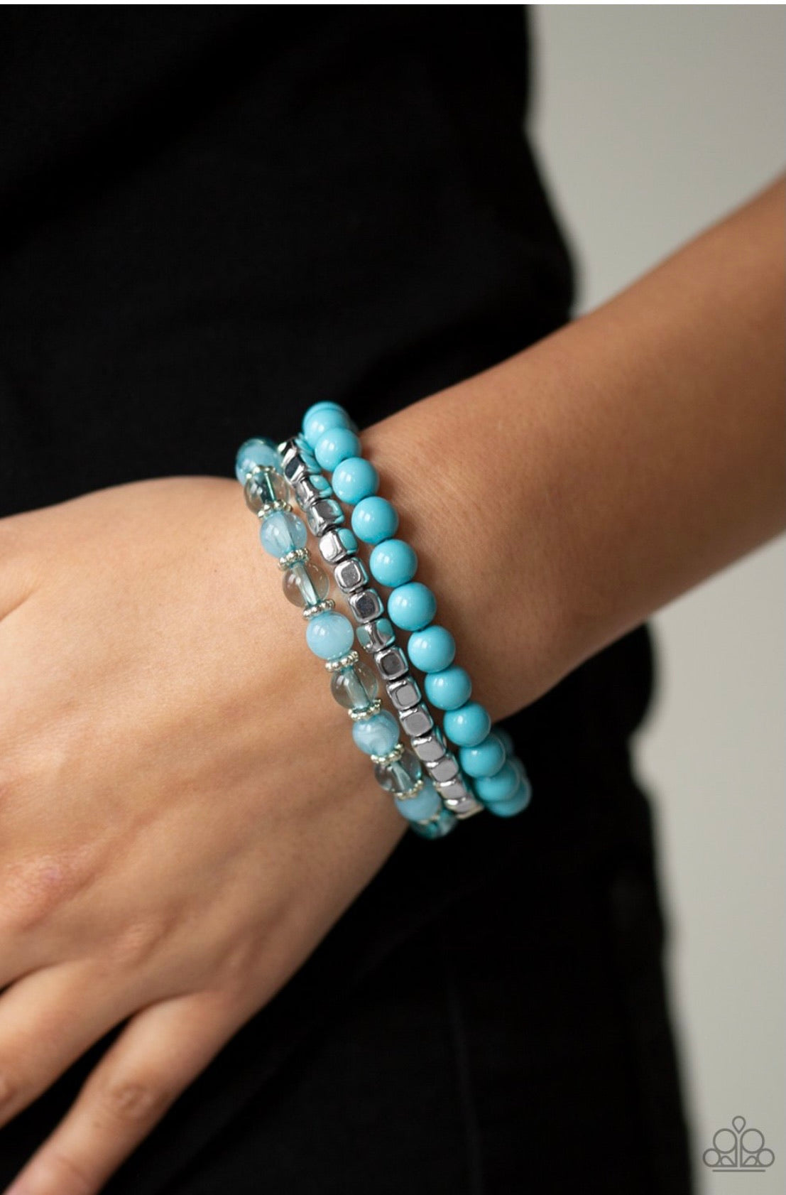 Globetrotter Glam - Blue - Paparazzi Bracelet
