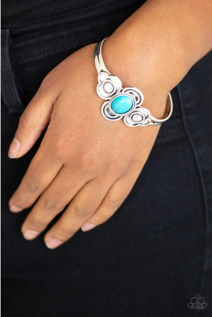 Dream Cowgirl Blue - Paparazzi Bracelet